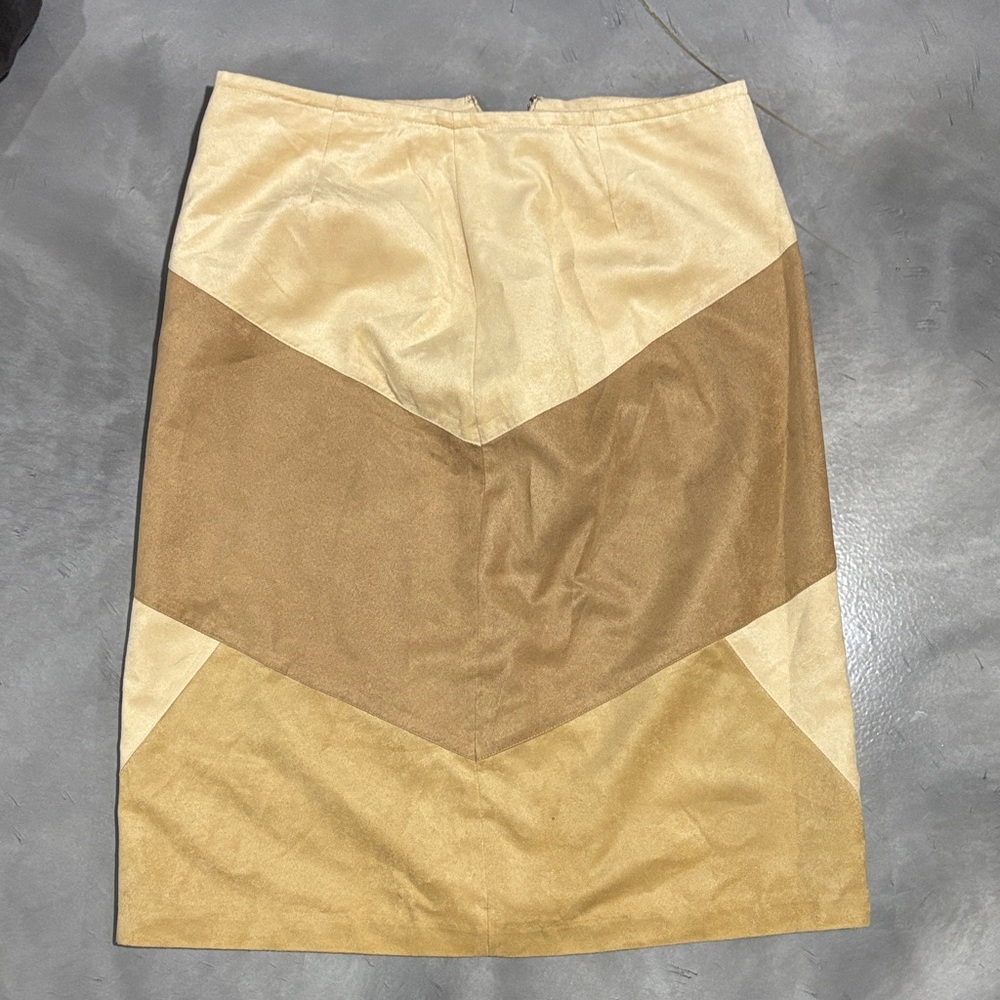 Liz Claiborne Women's Pencil Skirt in Cream and Brown